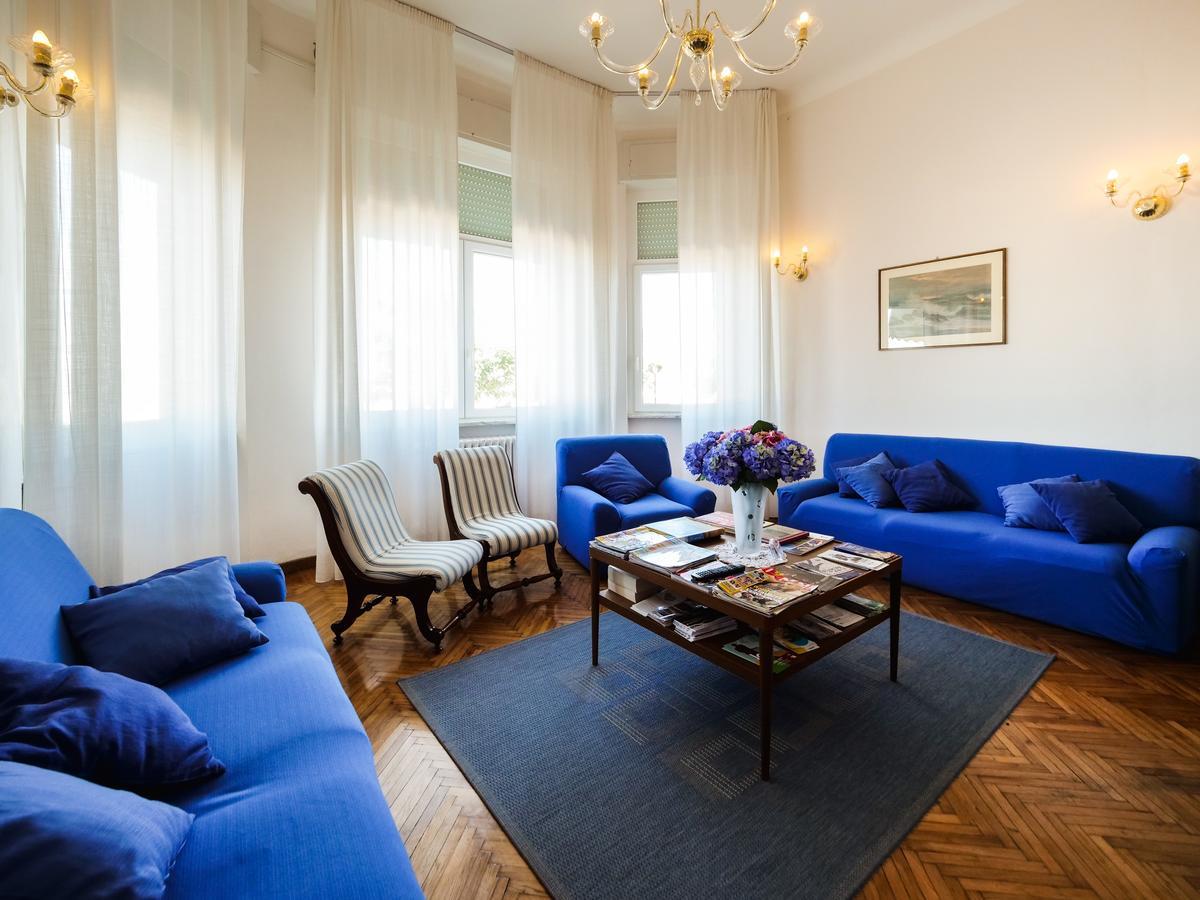Hotel De La Ville Σενιγκάλια Εξωτερικό φωτογραφία