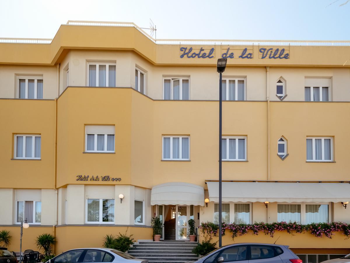 Hotel De La Ville Σενιγκάλια Εξωτερικό φωτογραφία