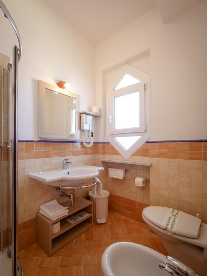 Hotel De La Ville Σενιγκάλια Εξωτερικό φωτογραφία